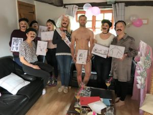 A life drawing hen party class! One of many fun alternative hen party ideas.